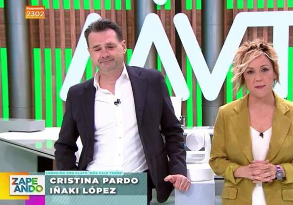 Iñaki López y Cristina Pardo, presentadores de 'Más vale tarde', durante una conexión en 'Zapeando'.