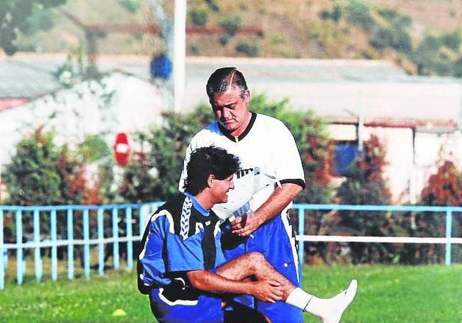 Atendiendo al mítico capitán azul, Berto.