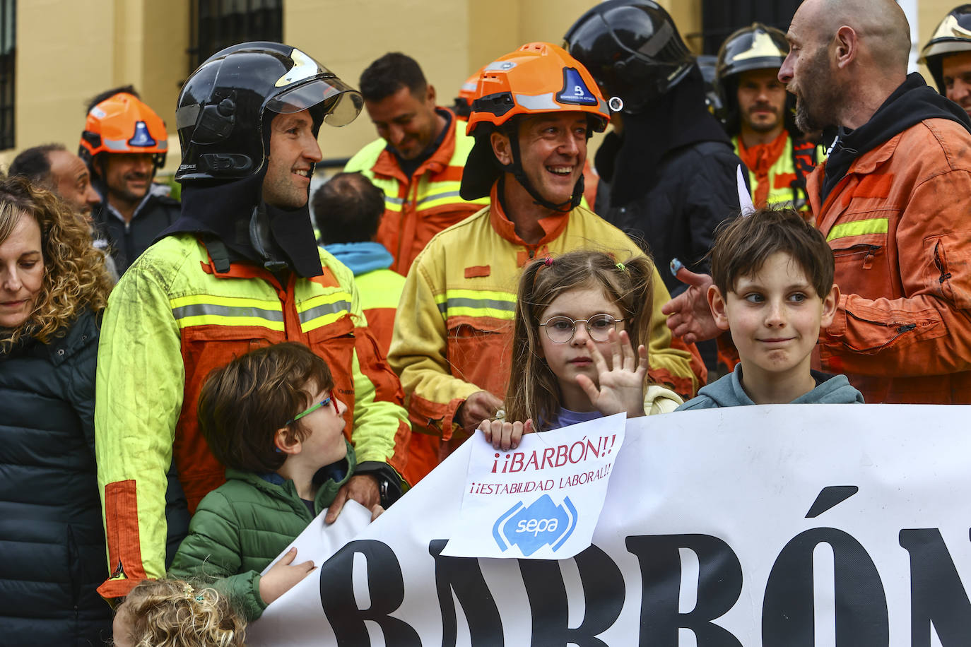 «Asturias no arde, la queman», claman ecologistas, bomberos y ganaderos