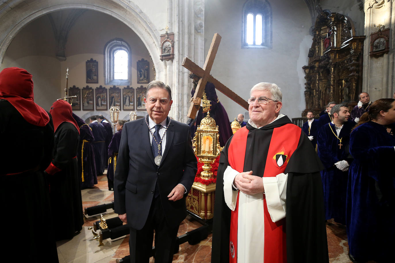 Fervor en Oviedo al paso del Nazareno