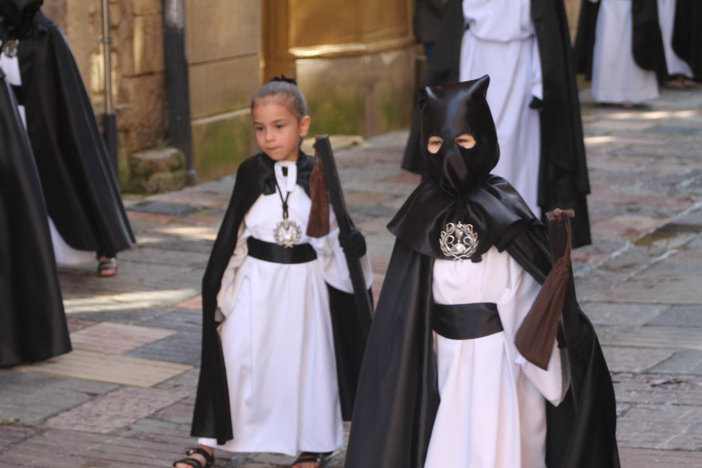 Emoción en Avilés con la Hermandad El Beso de Judas