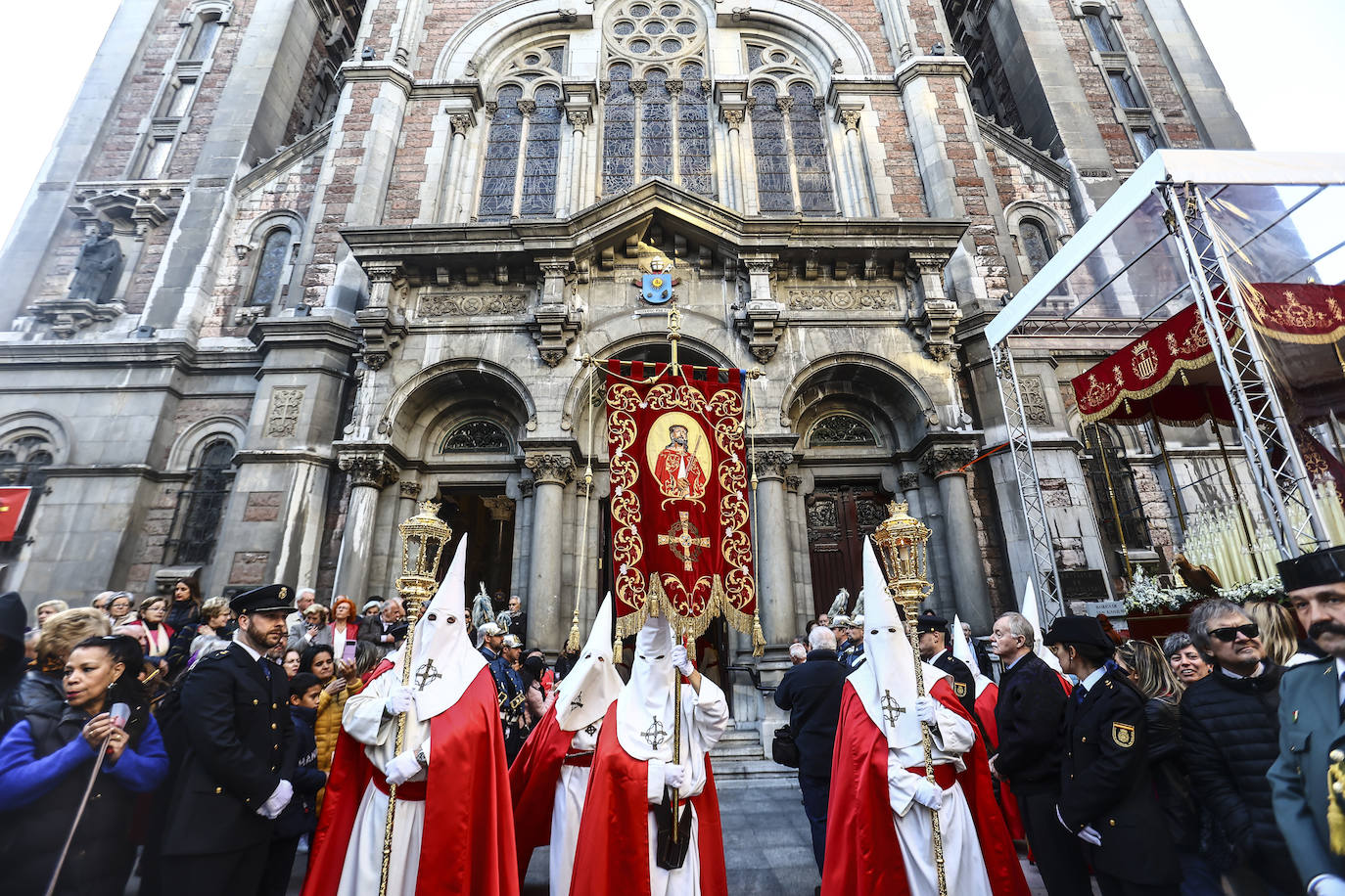 Una multitud en la procesión de la libertad