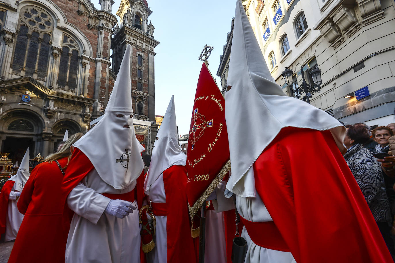 Una multitud en la procesión de la libertad