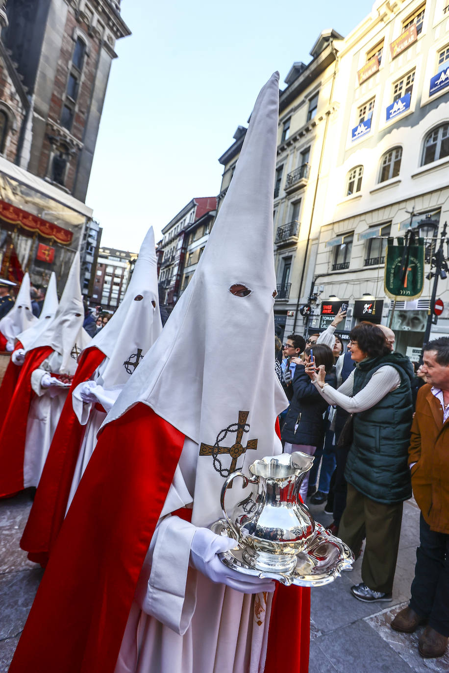 Una multitud en la procesión de la libertad
