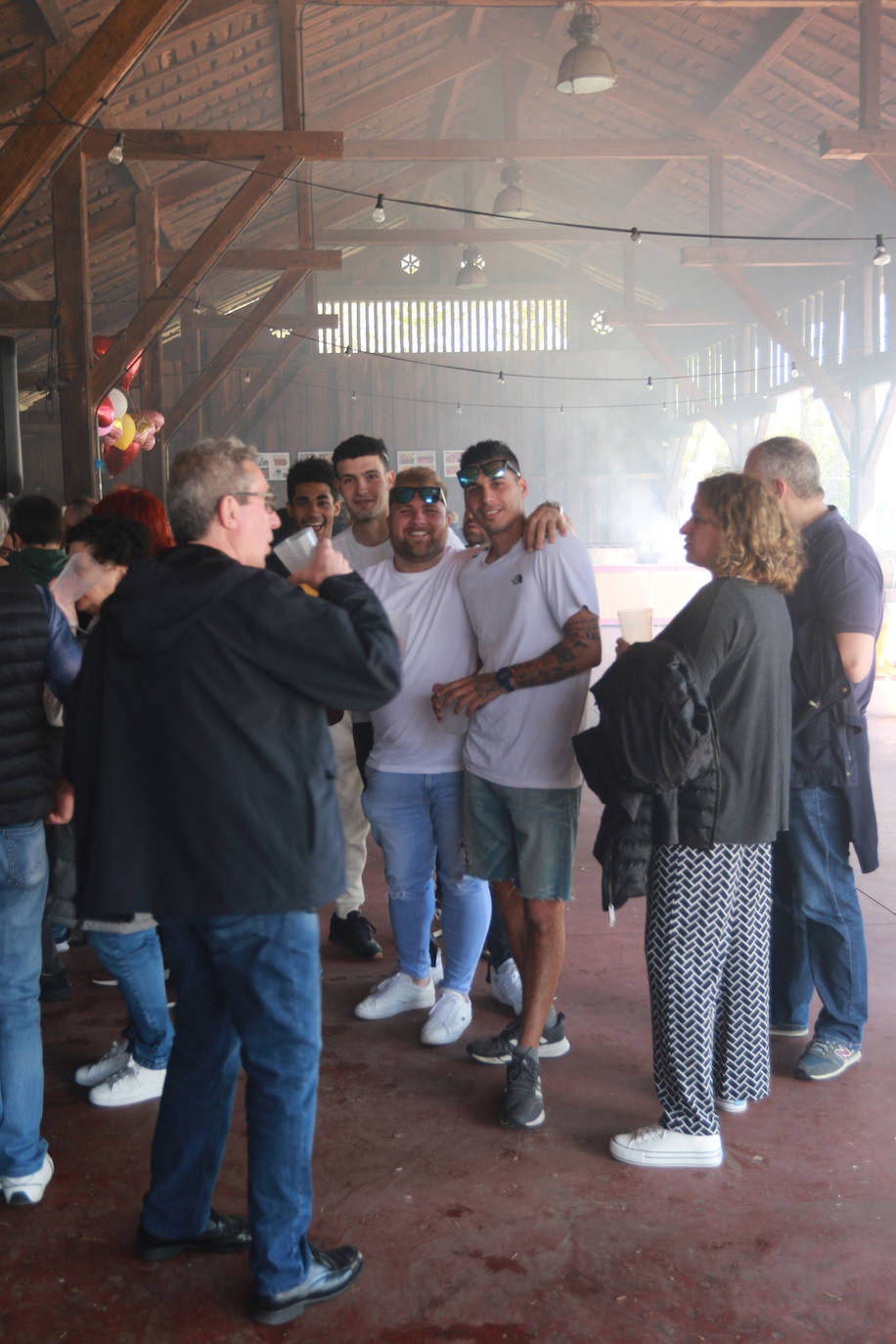 Devoción sidrera en Gijón a ritmo del Sidracrucis