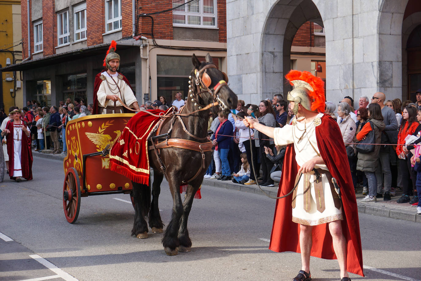 Infiesto revive el Vía Crucis