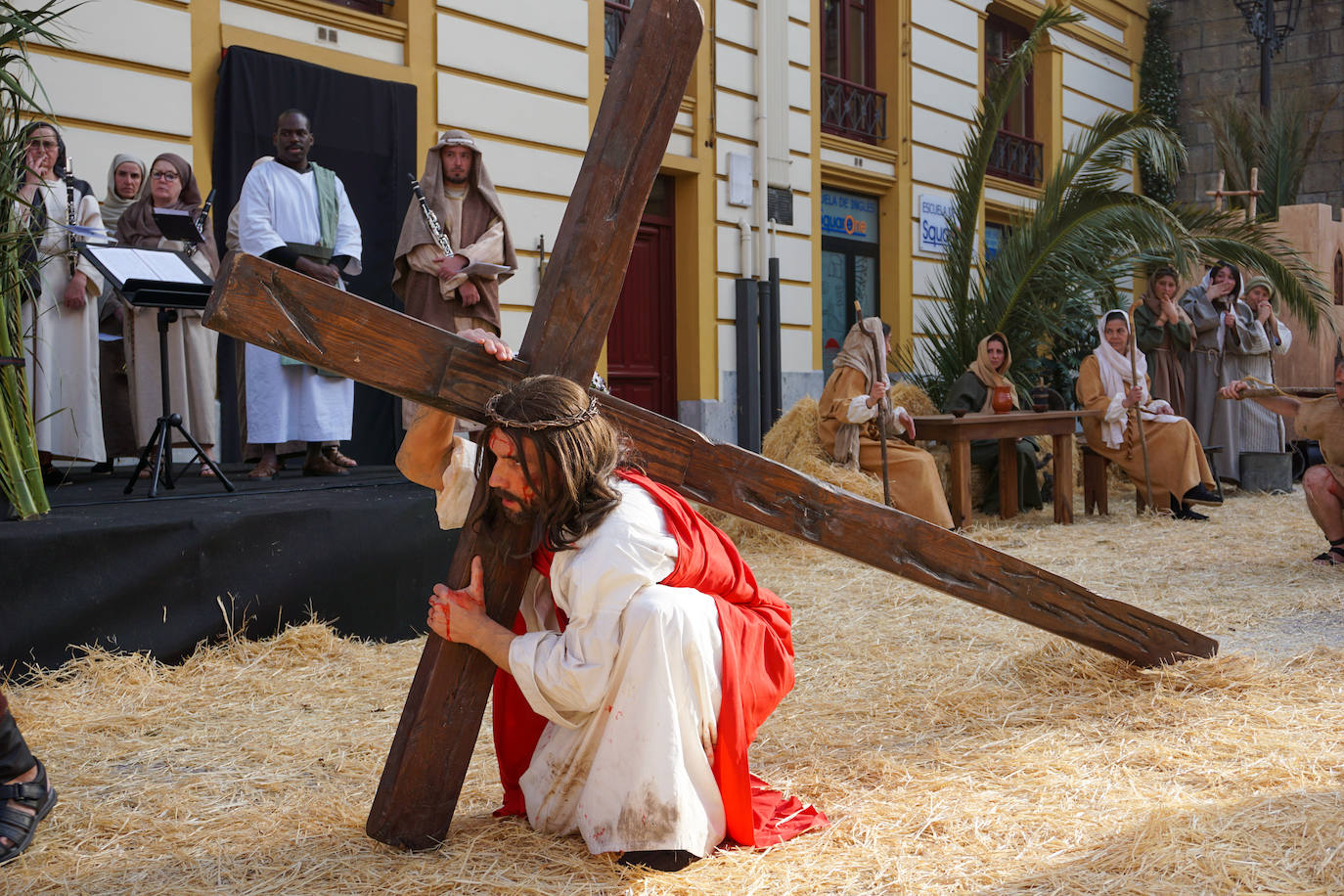 Infiesto revive el Vía Crucis