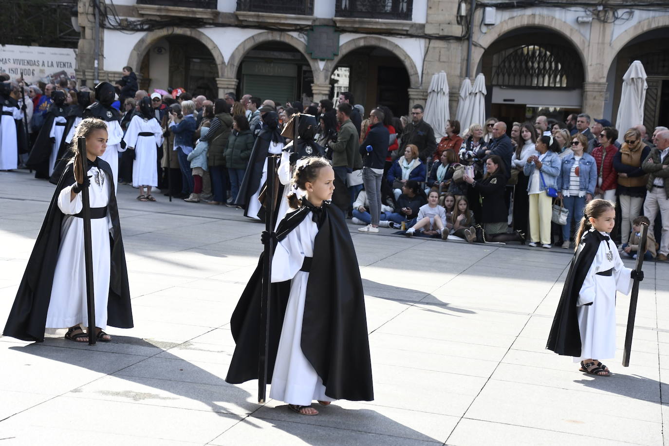 Devoción en Avilés por el Santo Entierro
