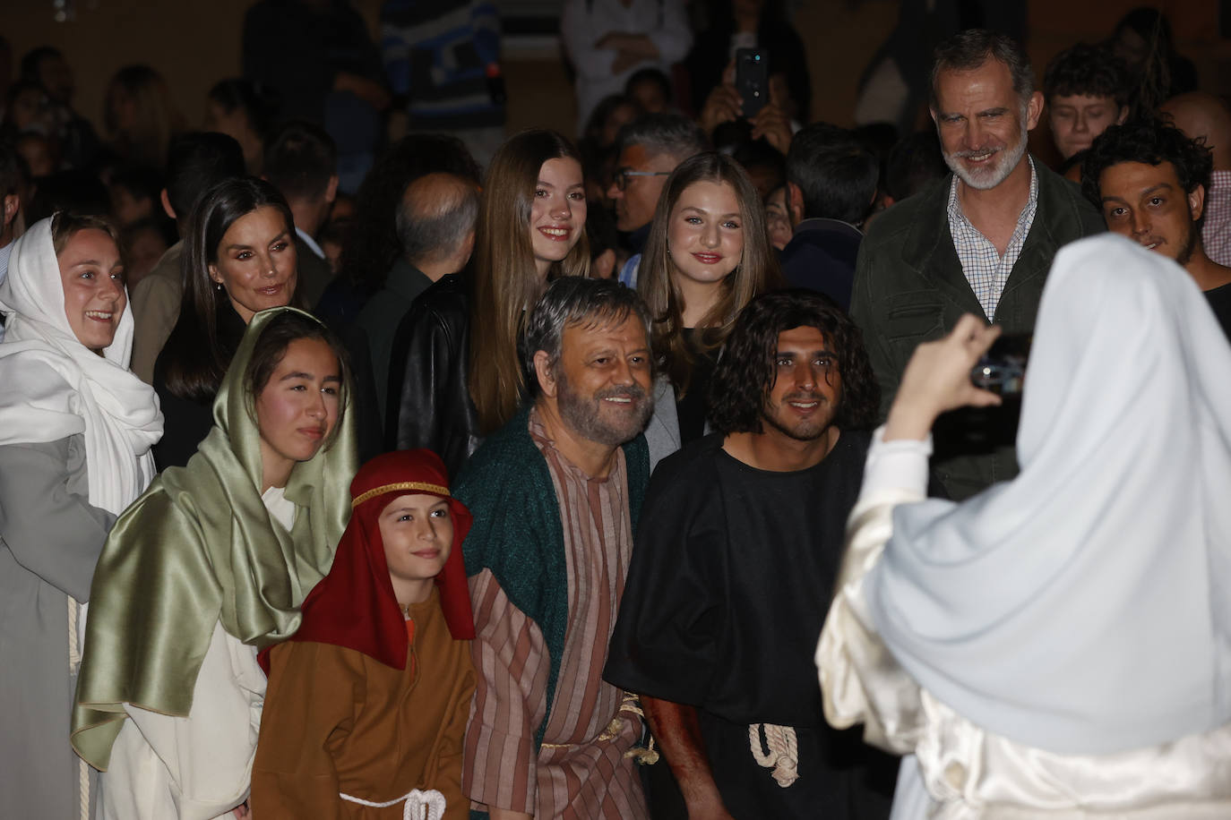 Los Reyes visitan la Pasión de Cristo de Chinchón