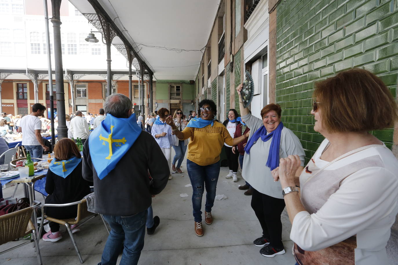 Avilés disfruta de la Comida en la Calle por todo lo alto