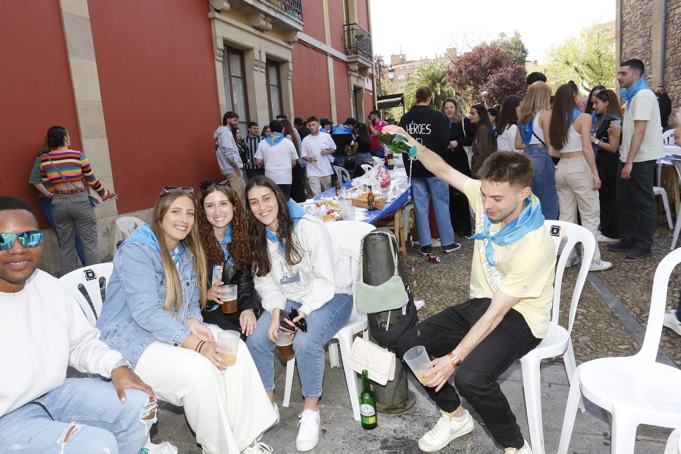 Avilés disfruta de la Comida en la Calle por todo lo alto