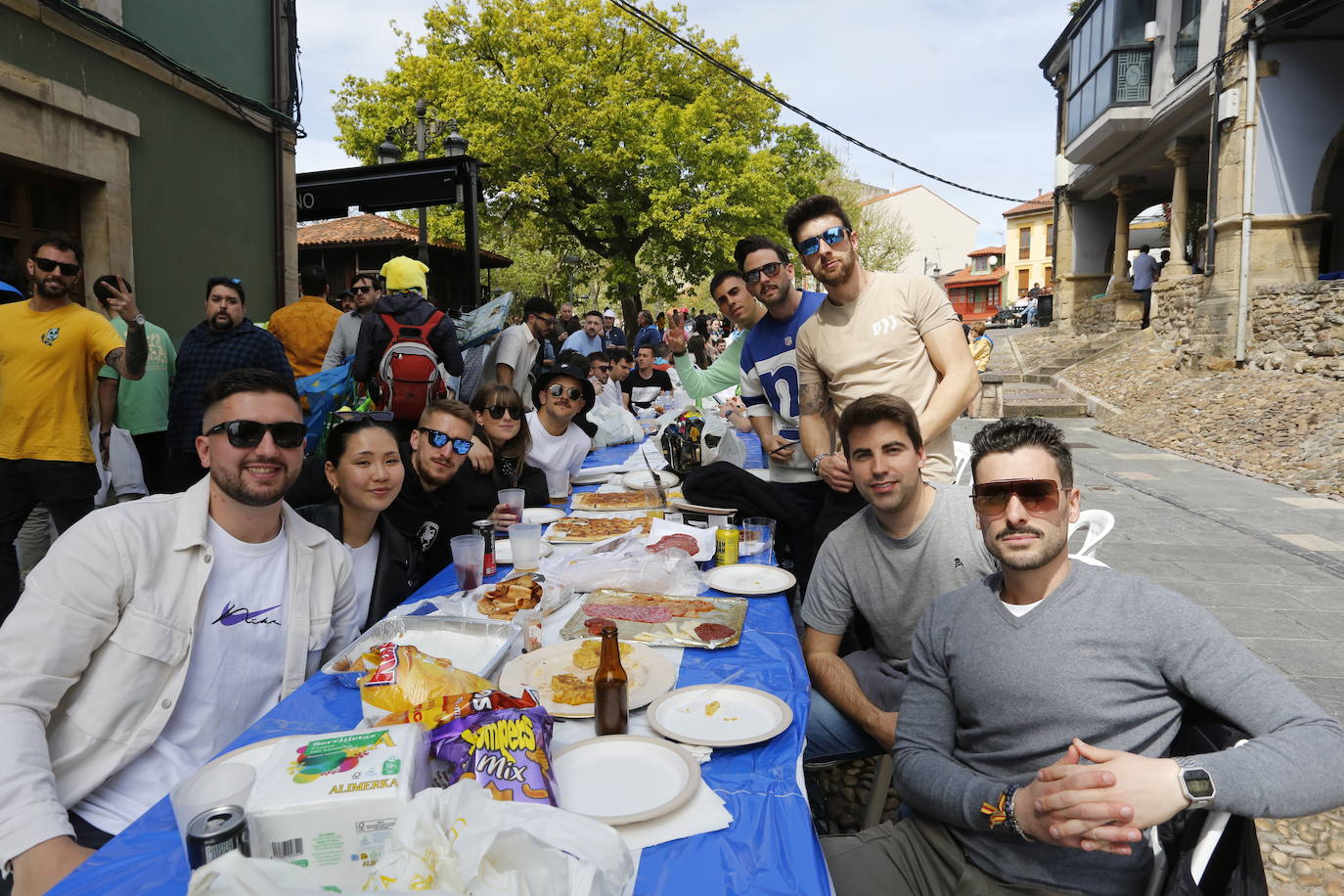 Avilés disfruta de la Comida en la Calle por todo lo alto