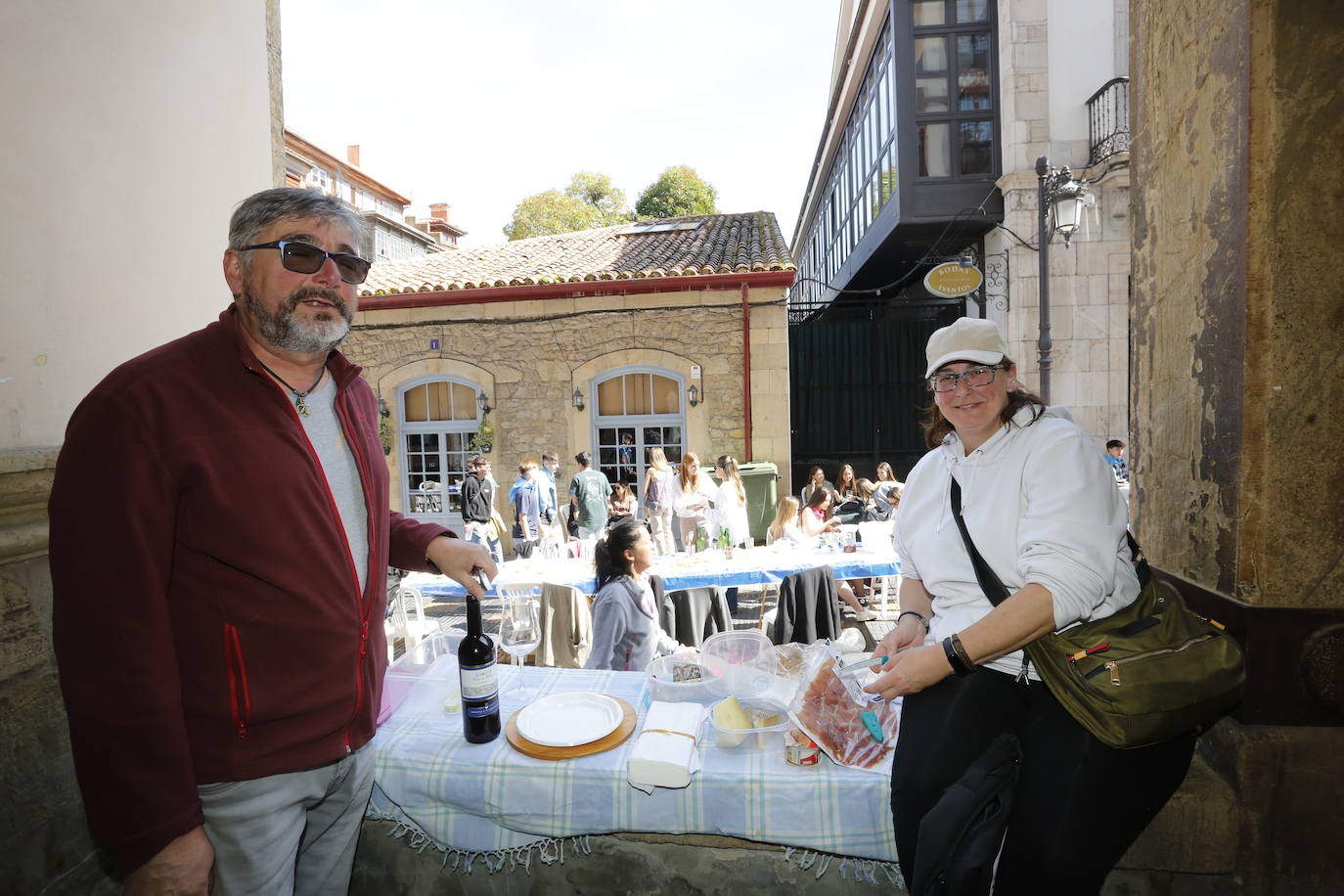 Avilés disfruta de la Comida en la Calle por todo lo alto