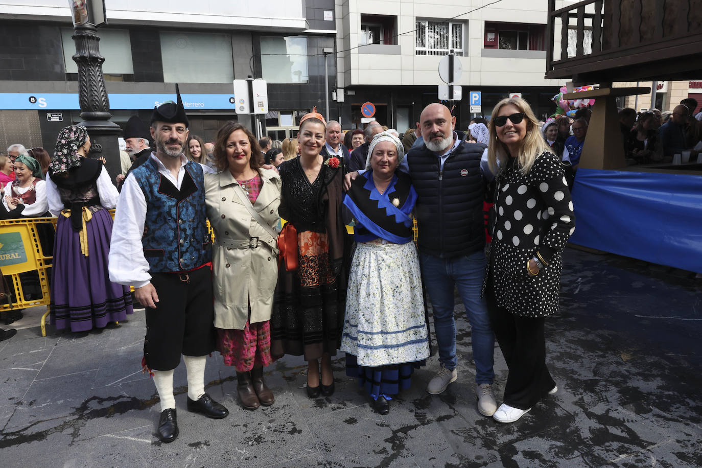 Pola de Siero se echa a las calles para celebrar los Güevos Pintos