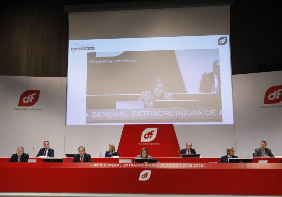 Un momento de la asamblea de Duro Felguera.