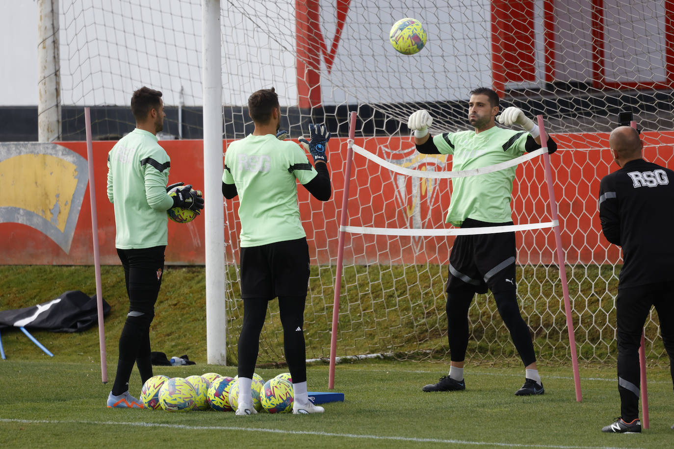 Entrenamiento del Sporting (14/04/2023)