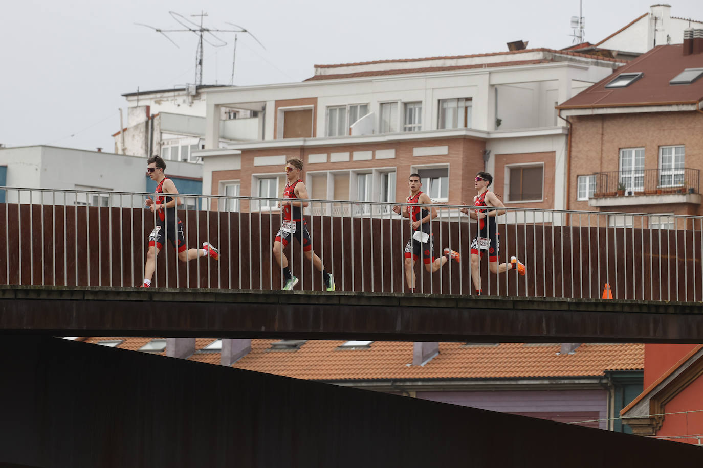 La contrarreloj de talentos da el pistoletazo de salida al Duatlón de Avilés