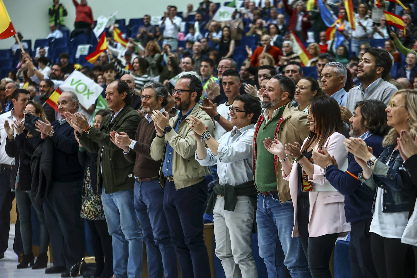 Vox reúne a sus simpatizantes en un mitin en Oviedo