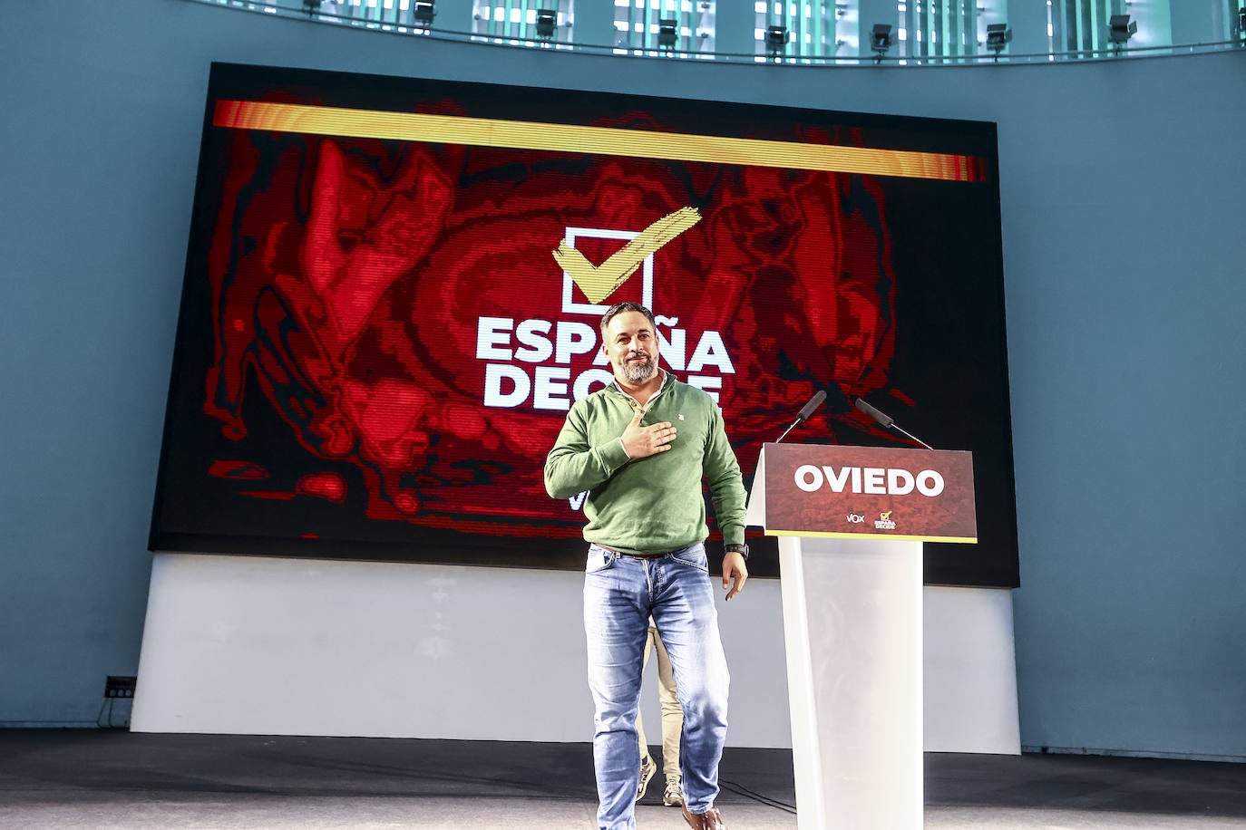 Vox reúne a sus simpatizantes en un mitin en Oviedo