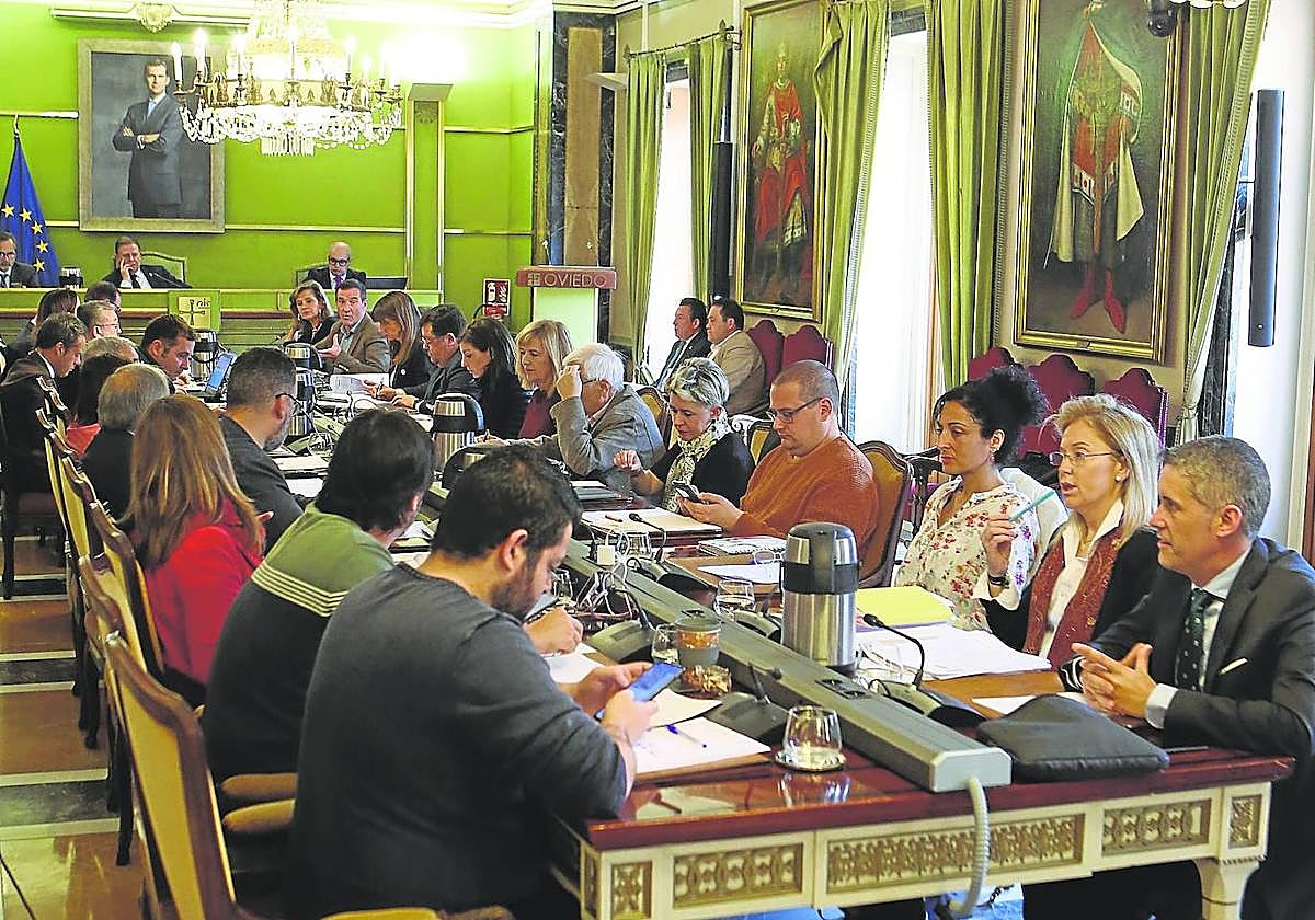 Los concejales durante el Pleno ordinario celebrado la semana pasada.