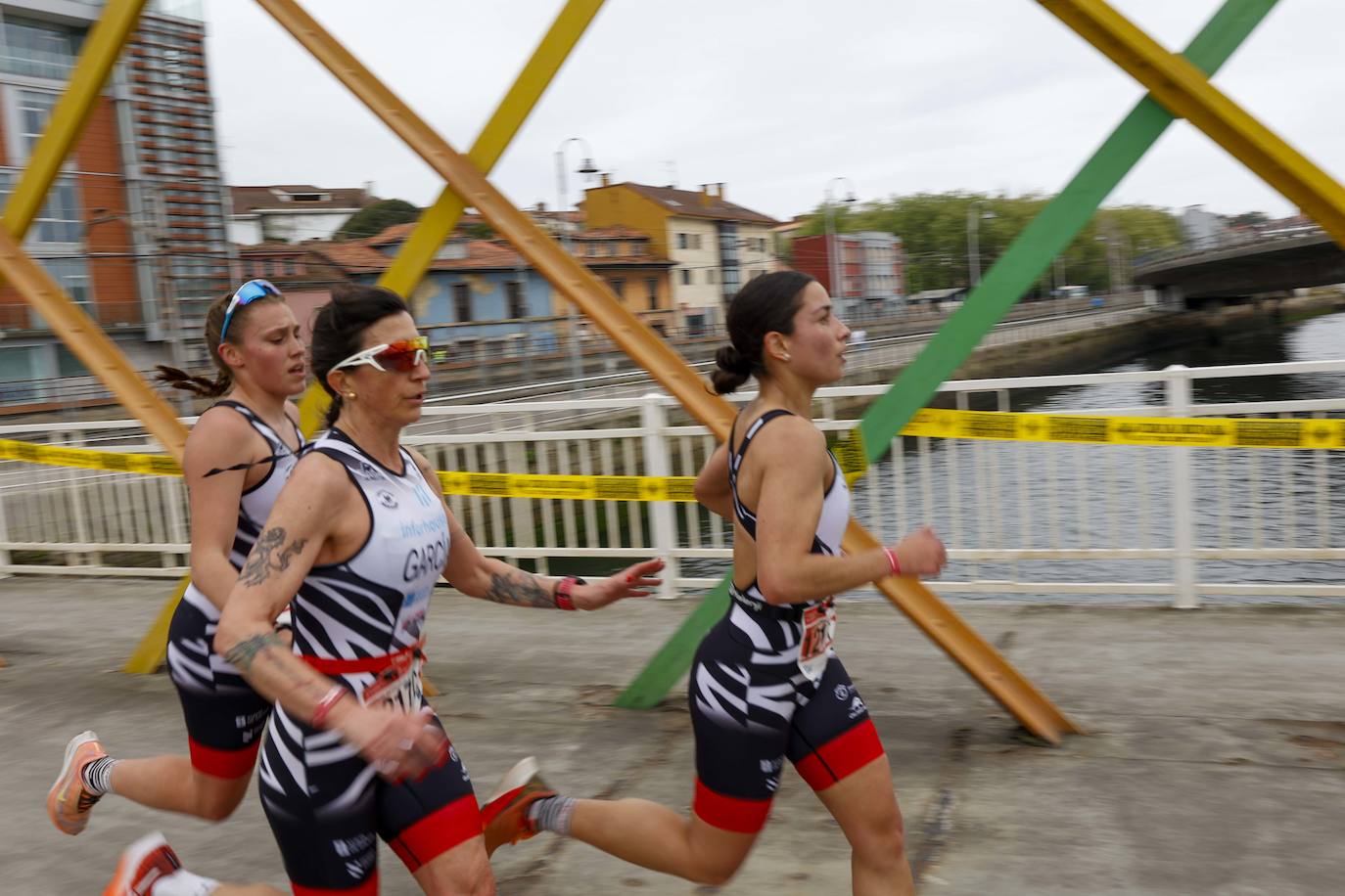 Avilés corona a sus primeros campeones de España en duatlón