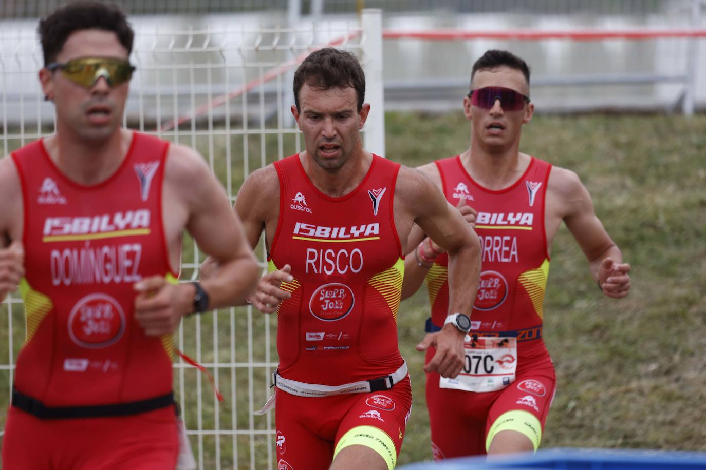 Avilés corona a sus primeros campeones de España en duatlón