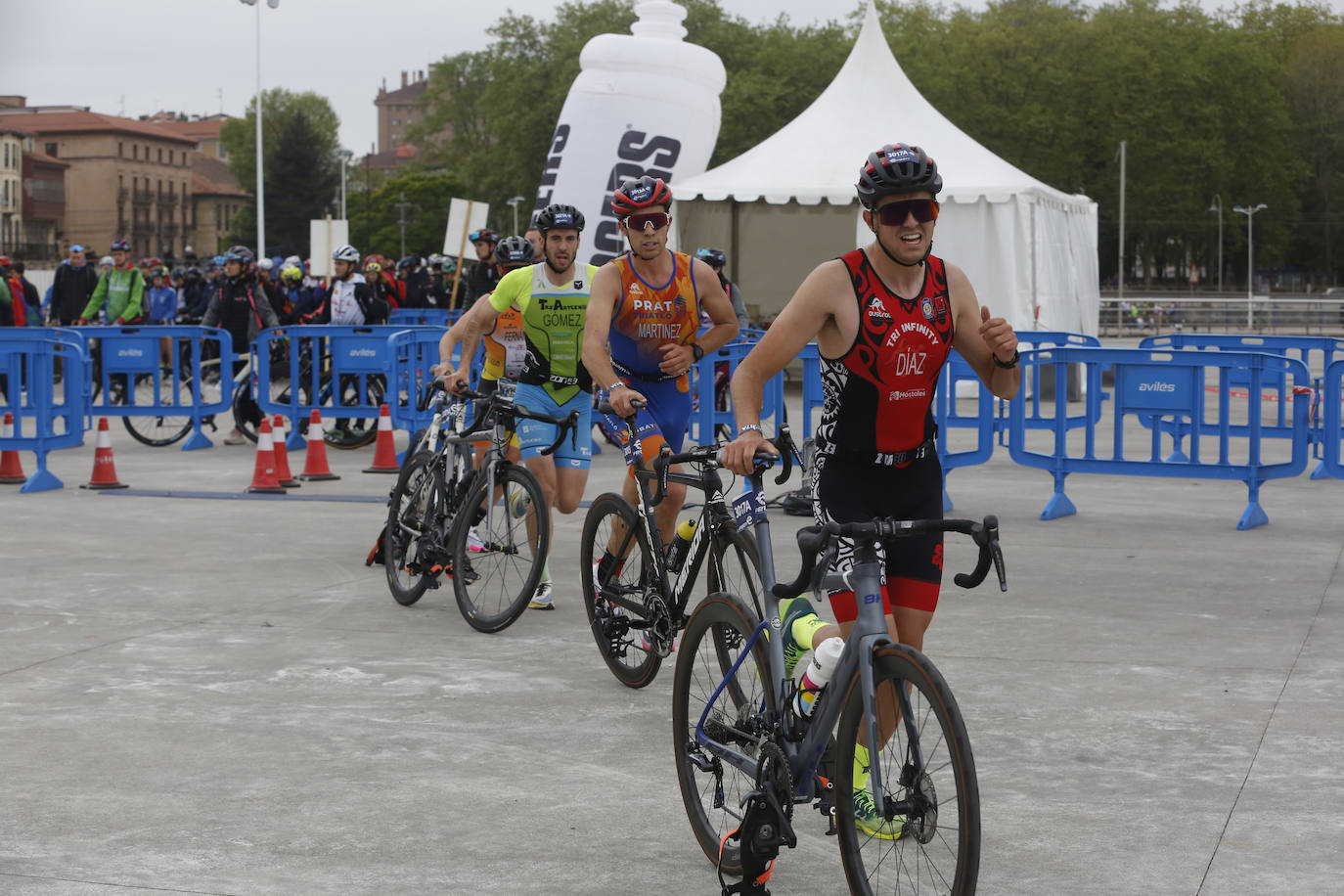 Las pruebas de relevos ponen el colofón al Duatlón de Avilés