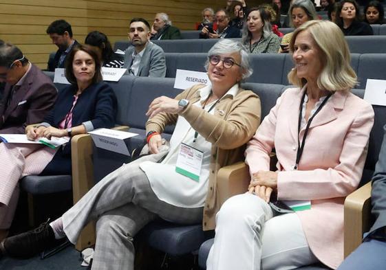 La alcaldesa, Ana González, en el II Foro Innovación y Desigualdad en la antigua Escuela de Comercio esta mañana.