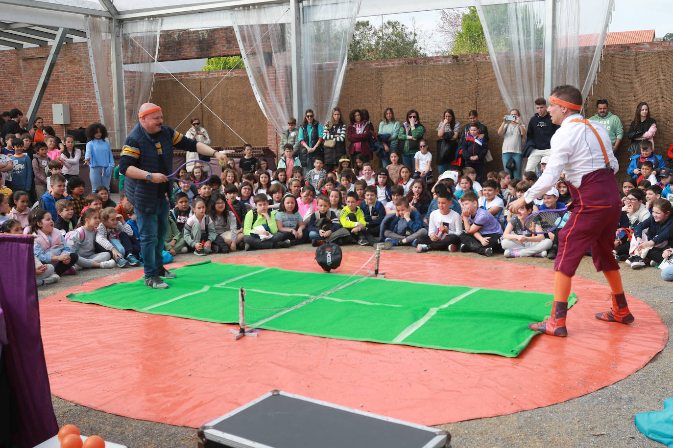 El Botánico cumple veinte años rodeado de escolares gijoneses