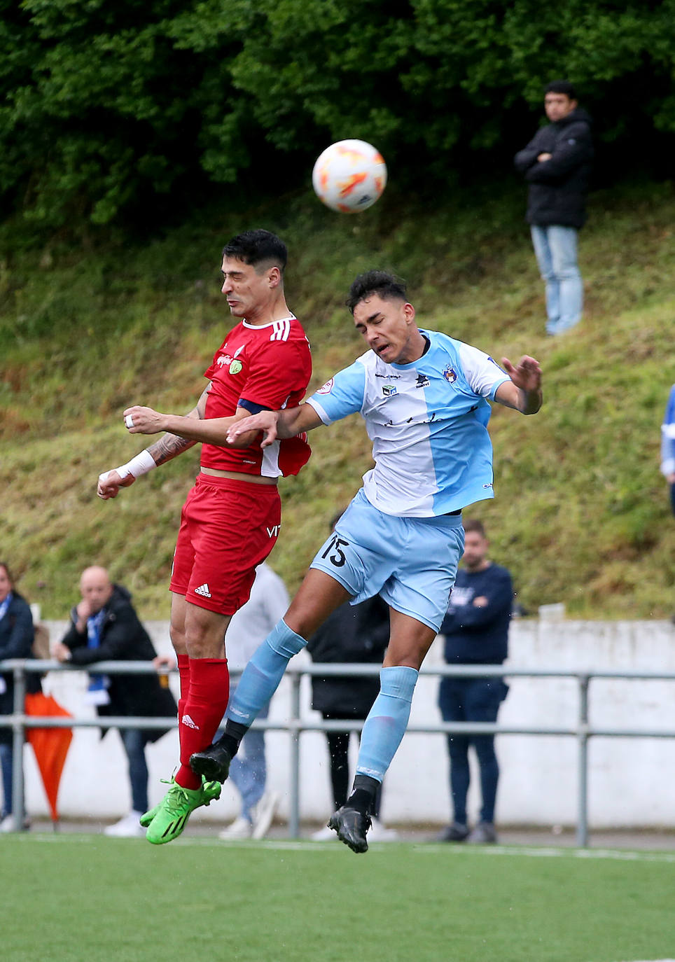 La eufórica celebración del ascenso del Covadonga