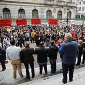 El campo asturiano se planta en el centro de Oviedo: «Estamos al límite»