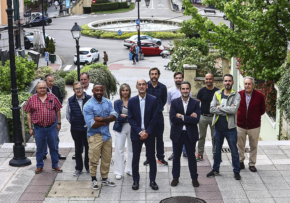 Presentación de la candidatura de Suma