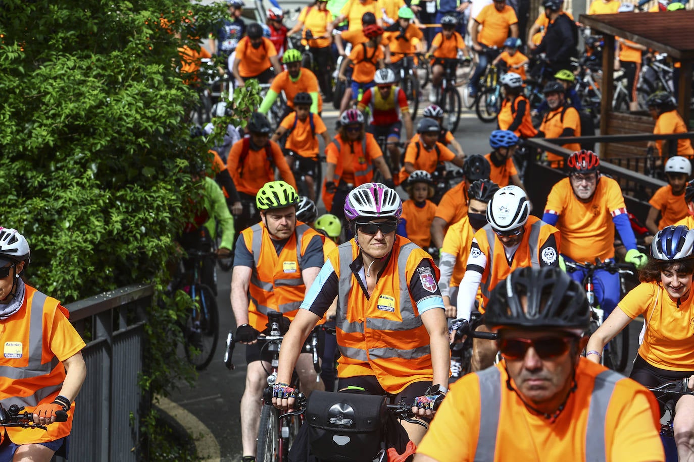 Pedaleo multitudinario para celebrar la Fiesta de la Bicicleta en Llanera