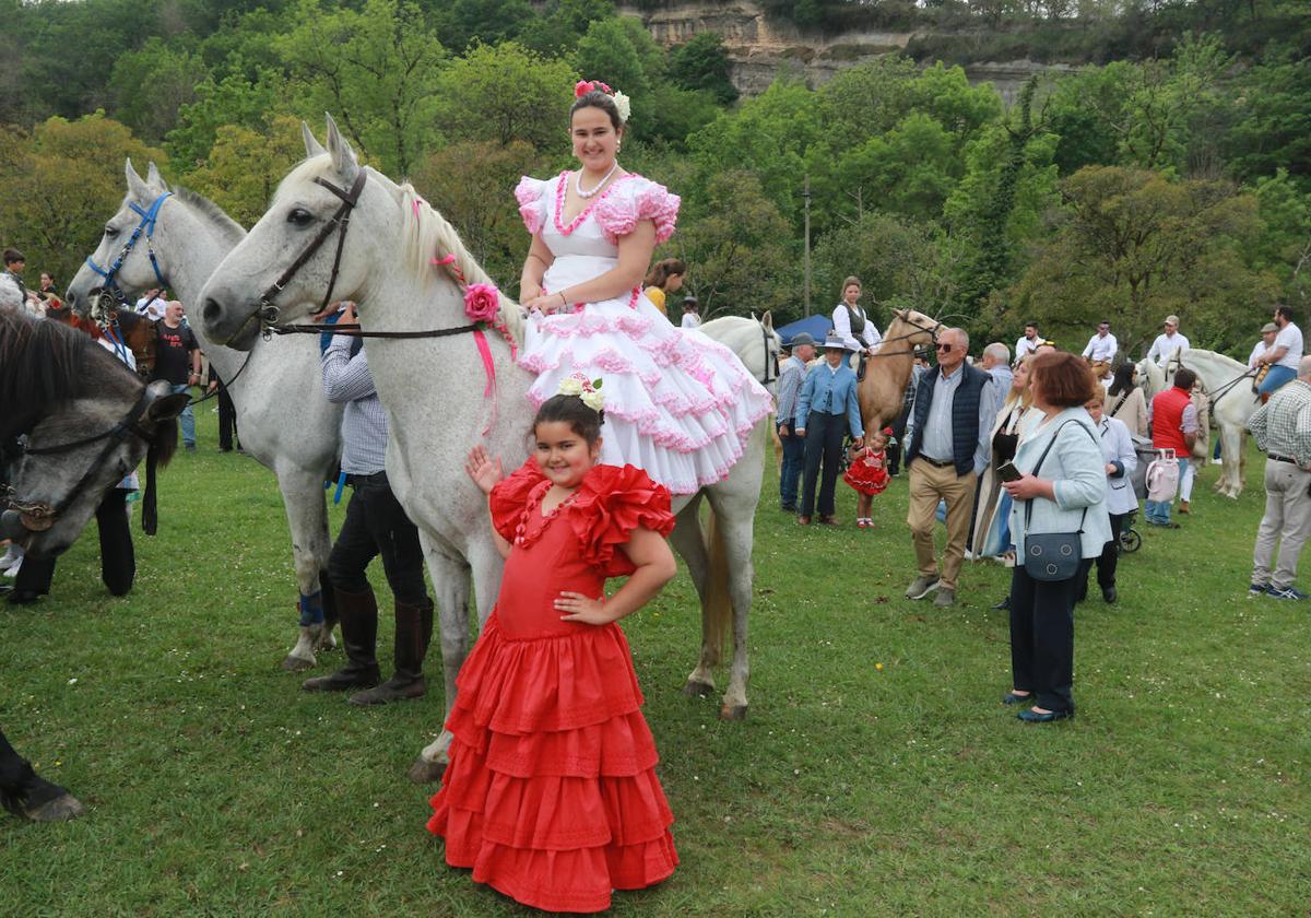 La romería sevillana conquista Infiesto