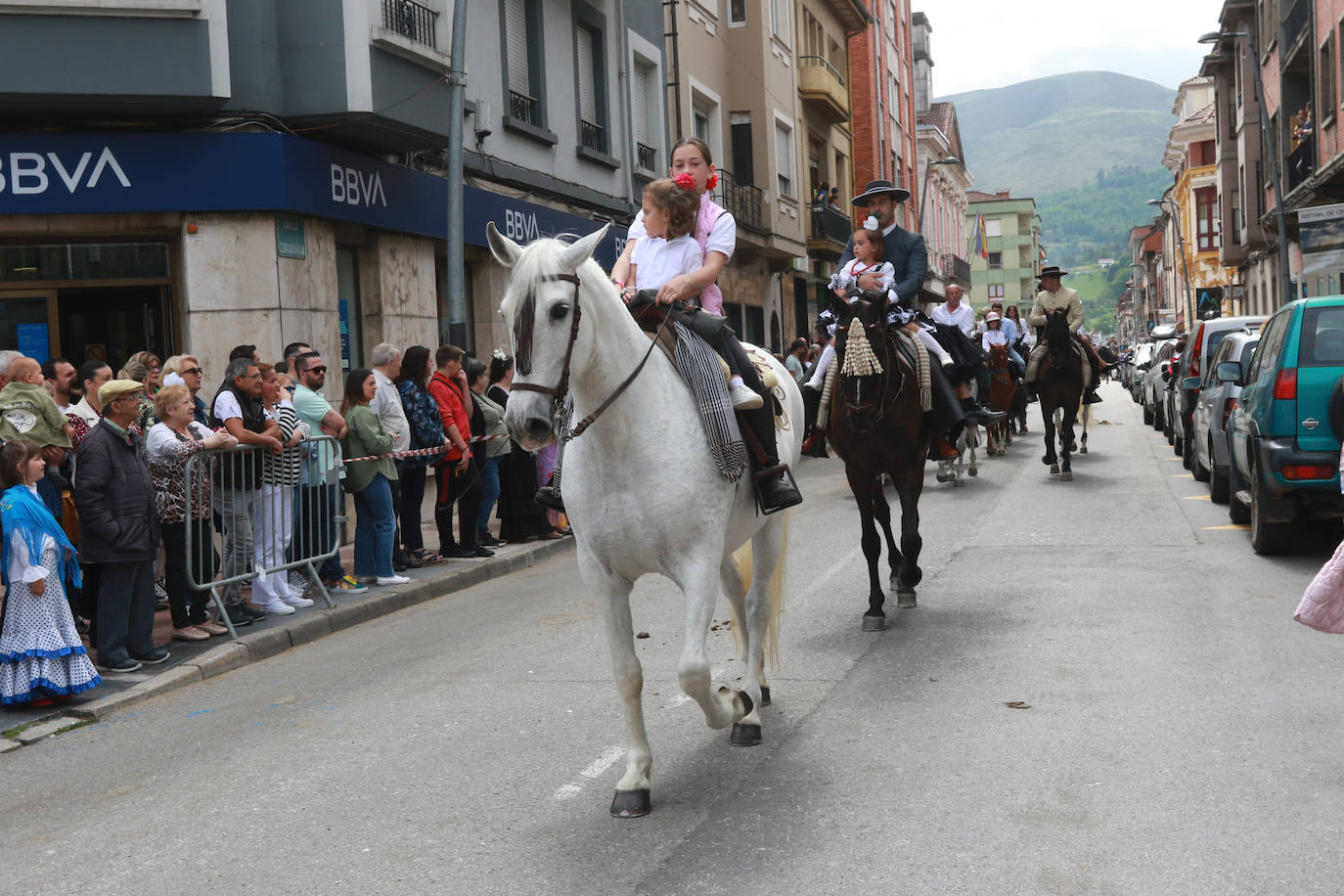 La romería sevillana conquista Infiesto