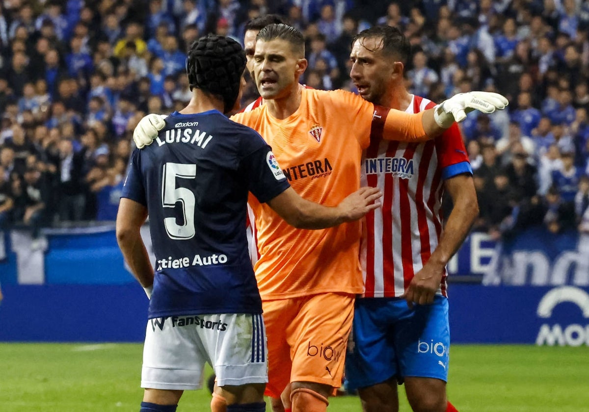 Imagen del derbi de la primera vuelta celebrado en el Carlos Tartiere