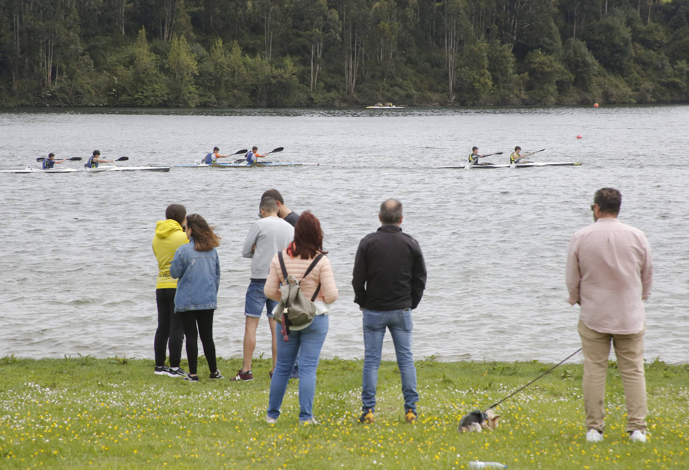 Ganas de fiesta en el pantano de Trasona