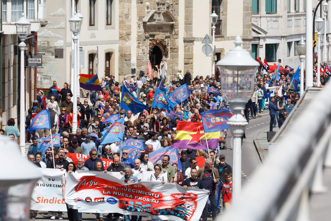 Clamor en Gijón por «trabajo digno, derechos y subida salarial»
