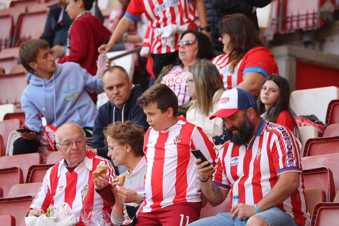 ¿Estuviste en el Sporting - Lugo? ¡Búscate en las fotos!