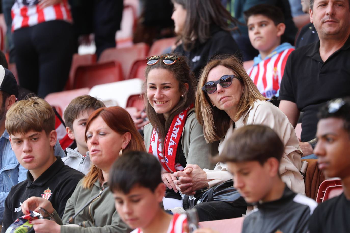 ¿Estuviste en el Sporting - Lugo? ¡Búscate en las fotos!