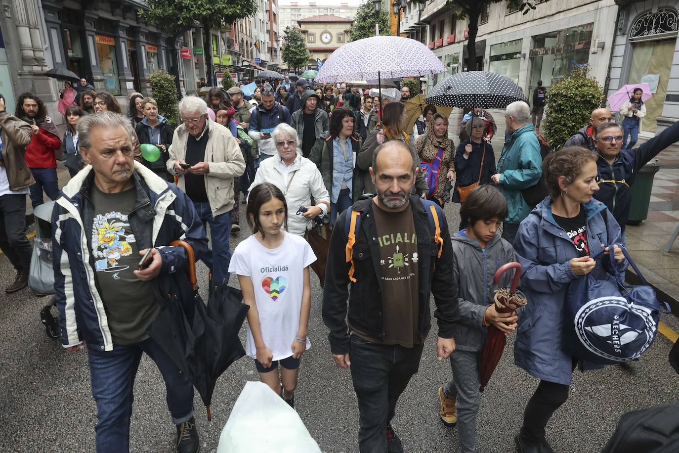 Multitudinaria manifestación en Oviedo por la &#039;oficialidá&#039; del asturiano