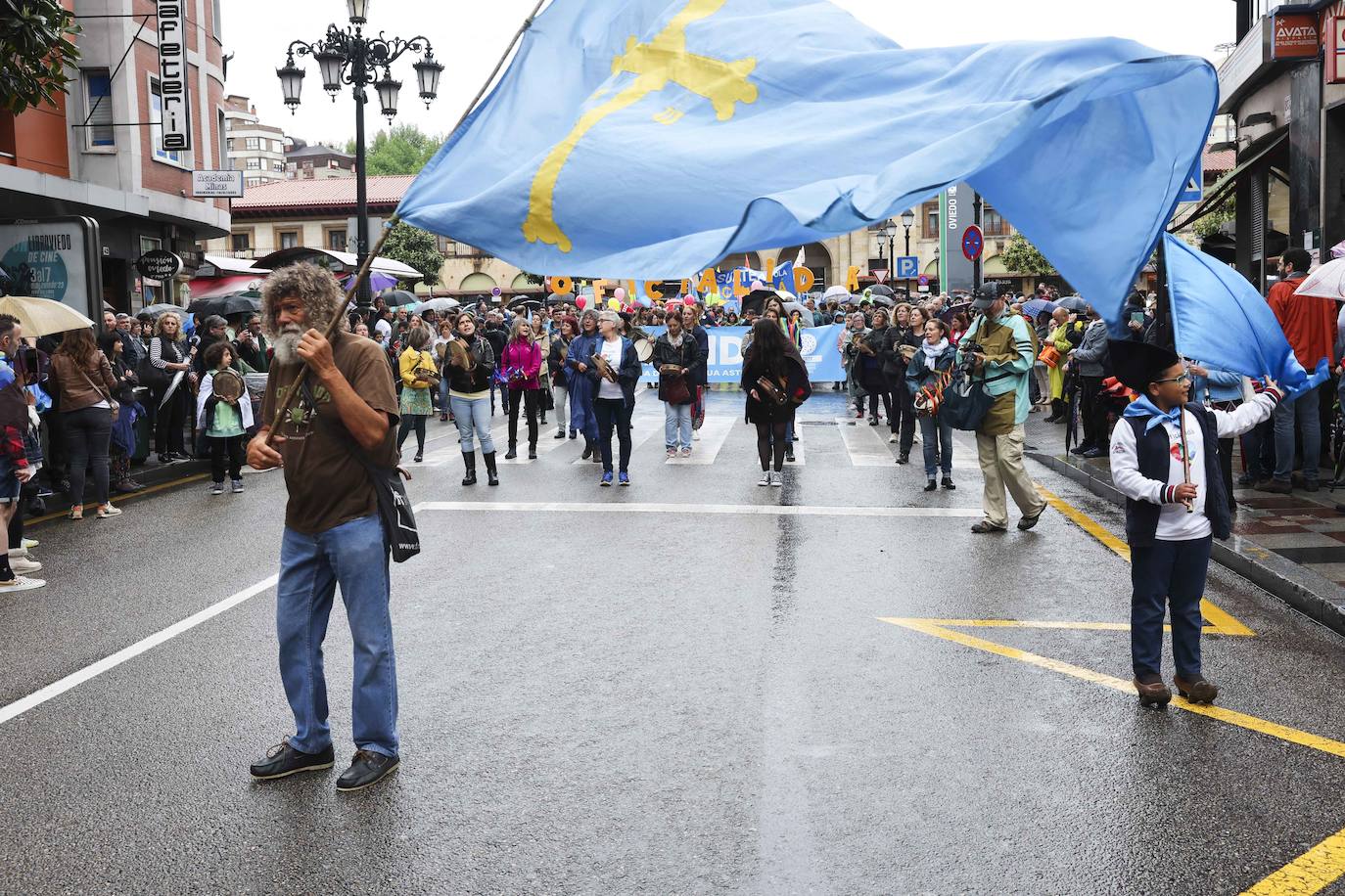 Multitudinaria manifestación en Oviedo por la &#039;oficialidá&#039; del asturiano