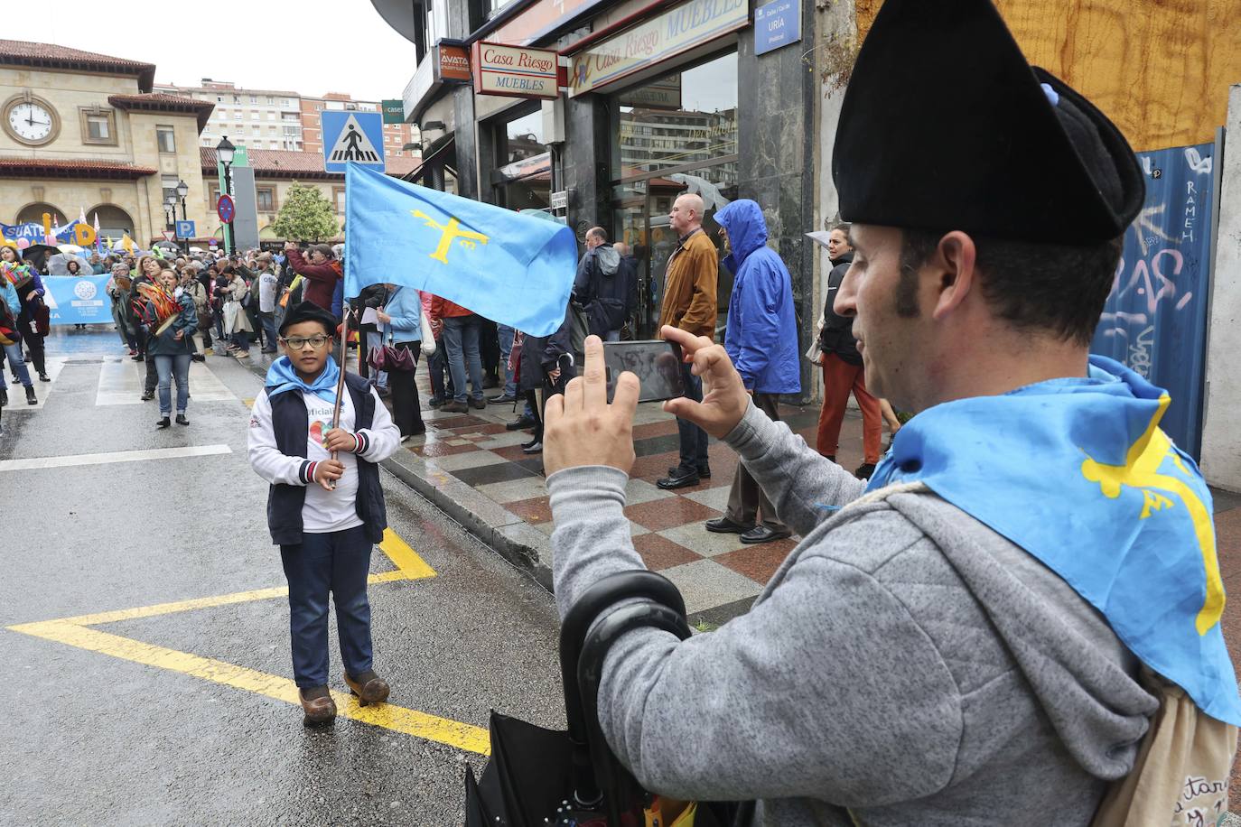 Multitudinaria manifestación en Oviedo por la &#039;oficialidá&#039; del asturiano