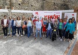 De izquierda a derecha, Adrián Menéndez, David Santirso, Genaro Murciego, Marta Mori de Arriba, Aridane Cuevas, Margarita Iglesias, Yurena Sabio, Alejandro Farpón, Noelia Ordieres, Javier Suárez Llana, Guillermo Fernández, Aránzazu Carcedo, Alejandro Varela, Carolina Hevia, Álvaro Granda, Cristina Trabanco, Marcos Sandoval, María Antuña, Aurora Fernández, Ernesto Suárez, Ilham Er Rahhali Laaouej y Natalia Caba Álvarez.