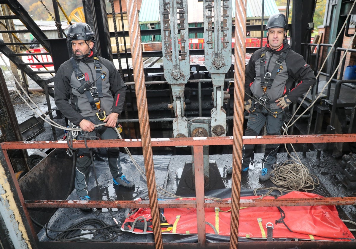 Ejercicios de la Brigada de Salvamento Minero en el pozo Santiago en diciembre de 2021.