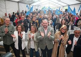 Monchu García, Ana Puerto, Gimena Llamedo, Adrián Barbón, Lara Martínez y Floro, ayer, en Gijón.
