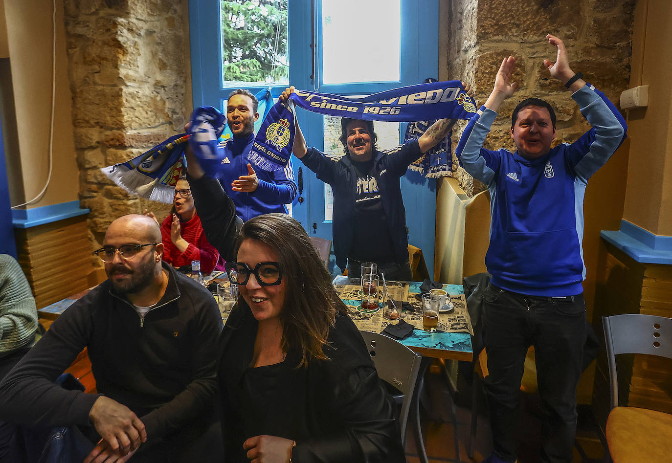 El derbi se vivió también en los bares de Oviedo