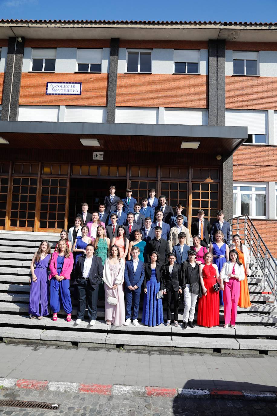 Las graduaciones despiden el curso en Gijón