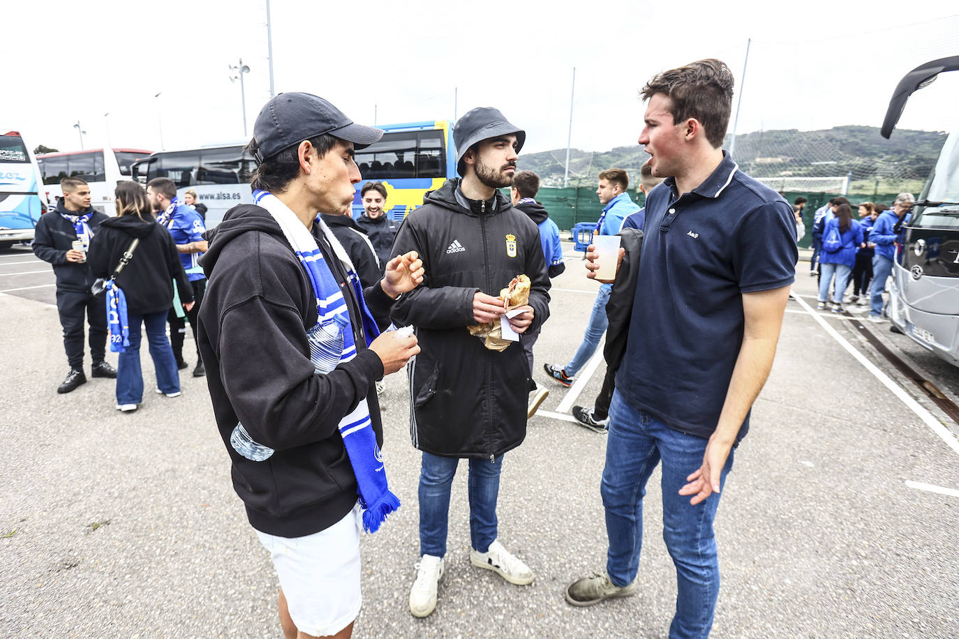 El Real Oviedo agradece el apoyo de la afición y esta responde