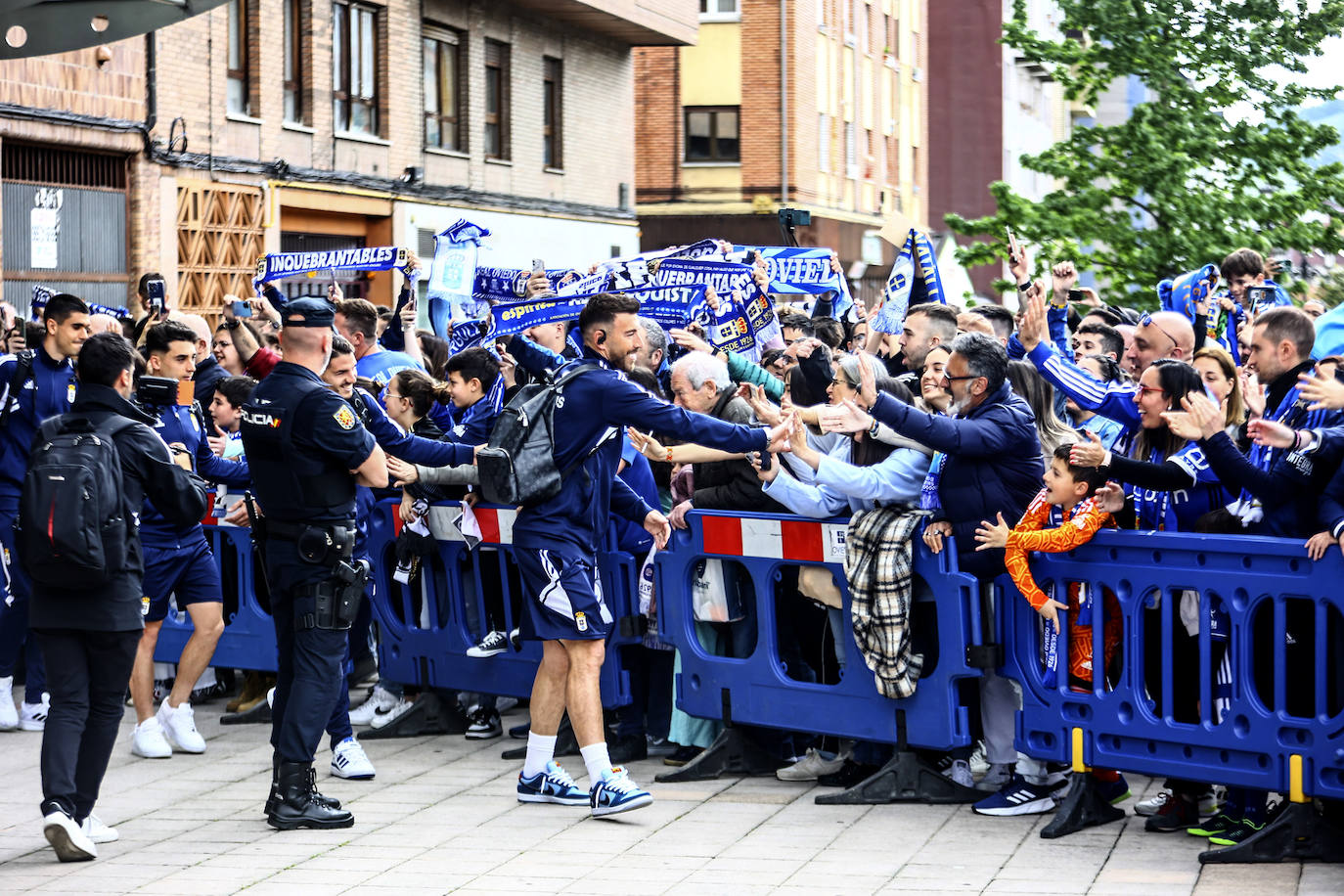 Así despidió la afición del Real Oviedo a los jugadores